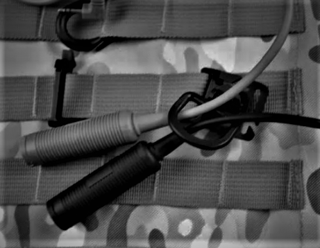 Swivel D-ring molle clip for hanging gear and accessories